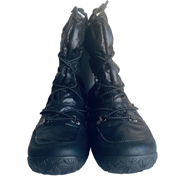 The North Face Shoes The North Face Primaloft Waterproof Winter Snow Boots Women Size 9